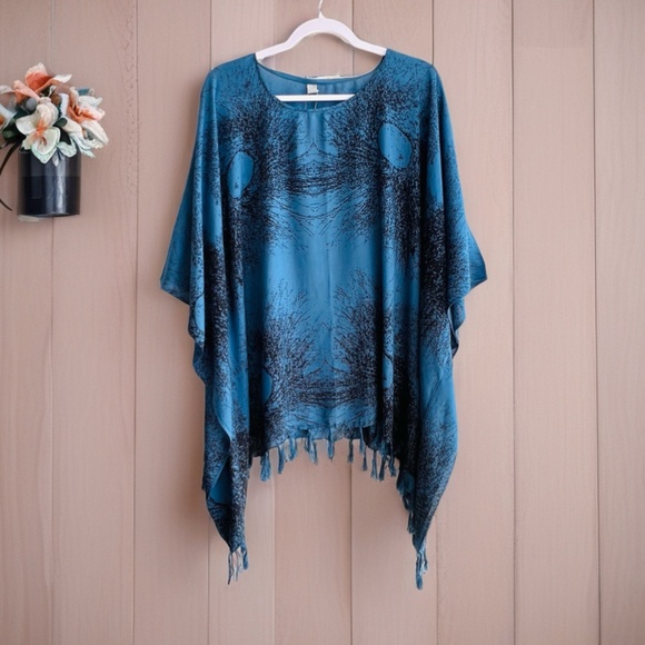0010/ Dark Blue and Black Poncho with root pattern , Short Kaftan, Loose top - Picture 1 of 8